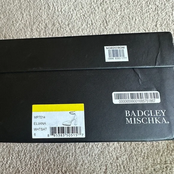 Badgley Mischka Eliana Pointed Platform Heels - Picture 11 of 11